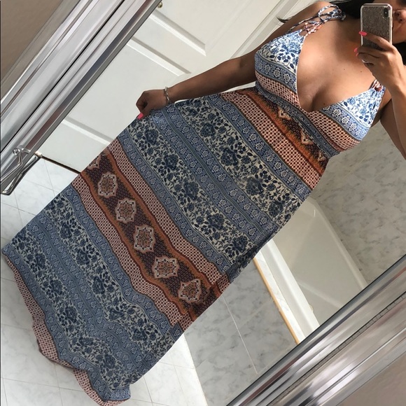 RESTOCKED! OPEN BACK STRAPPY MAXI DRESS - Picture 2 of 7